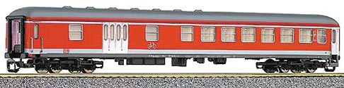 Passenger car type BDm 2nd class with baggage compartment<br /><a href='images/pictures/Tillig/13504.jpg' target='_blank'>Full size image</a>
